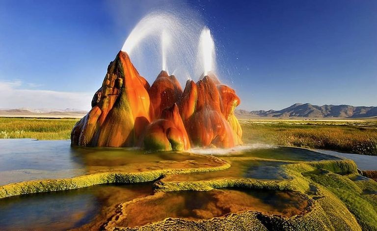 مستنقعات Fly Geyser مستنقعات Fly Geyser