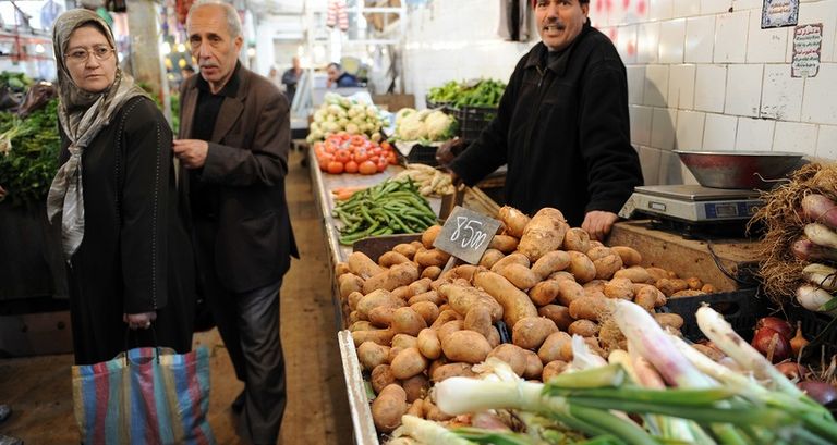 سوق للخضر في الجزائر العاصمة - أرشيفية سوق للخضر في الجزائر العاصمة - أرشيفية