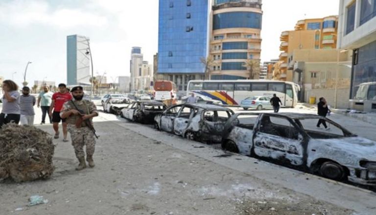 آثار اشتباكات المليشيات في طرابلس الليبية