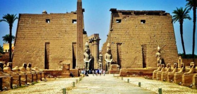أهرامات الجيزة في مصر