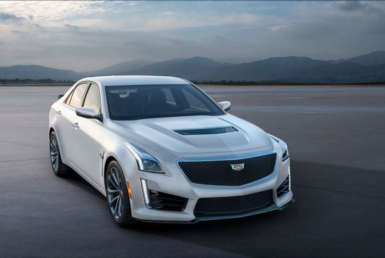 طراز Cadillac CTS-V موديل عام 2016