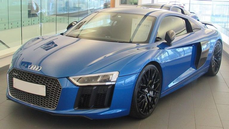 طراز Audi R8 V10 موديل عام 2011 