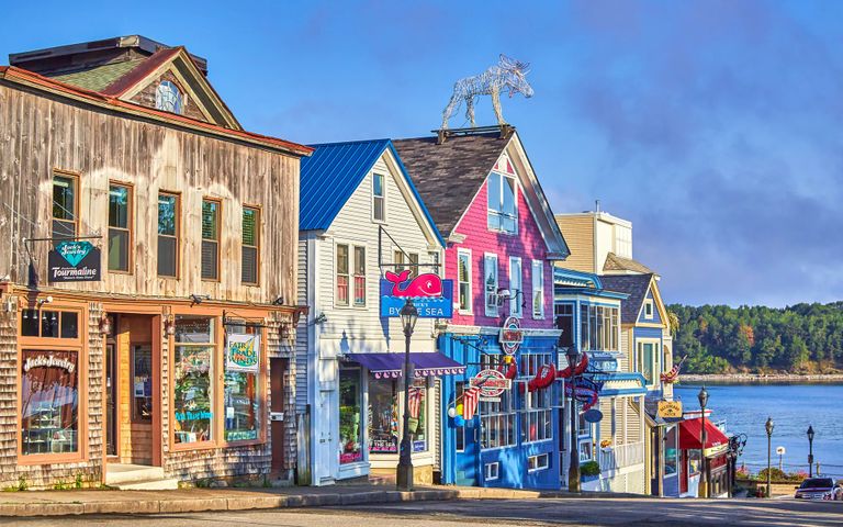 مدينة Maine في الولايات المتحدة. مدينة Bodrum التركية