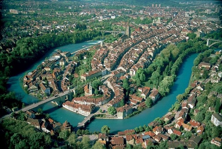 مدينة Bern  مدينة Reykjavik