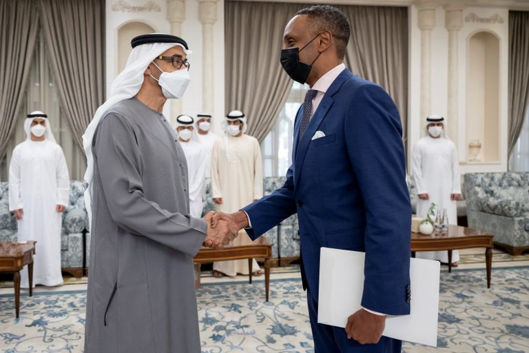 الشيخ محمد بن زايد يتلقى تعازي قادة عدد من الدول في وفاة الشيخ خليفة