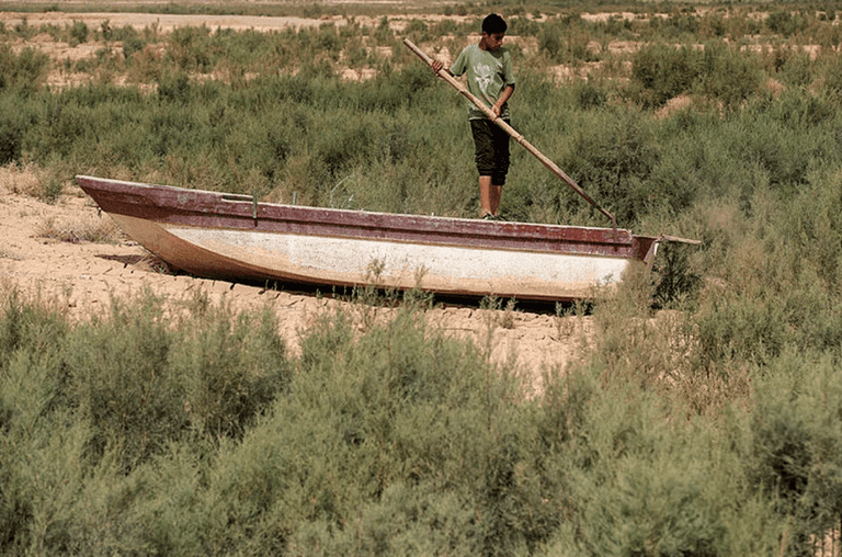 بحيرة حمرين في العراق