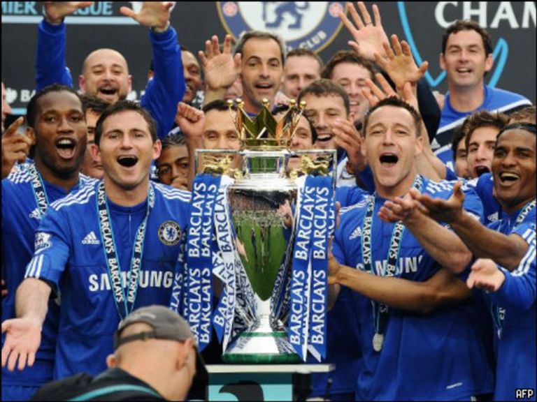 تشيلسي بطل الدوري الإنجليزي موسم 2009-2010 احتفال أجويرو في موسم 2011-2012