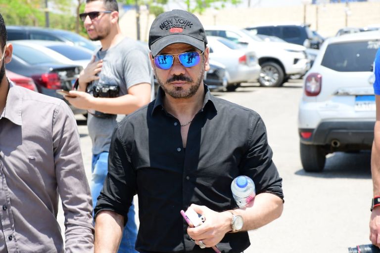 الفنانة يسرا في جنازة سمير صبري