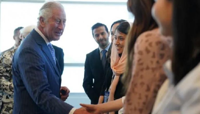 الأمير تشارلز يلتقي اللاجئين خلال جولته في كندا
