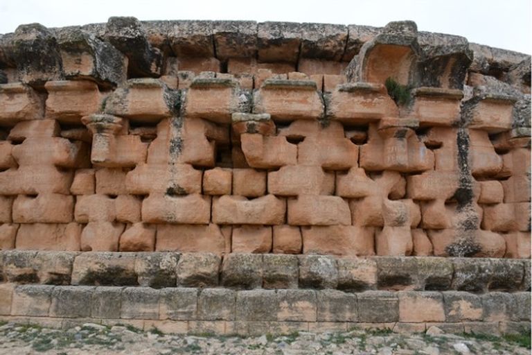 ضريح إيمدغاسن الجزائري التاريخي شرقي البلاد - أرشيفية ضريح إيمدغاسن الجزائري التاريخي شرقي البلاد - أرشيفية