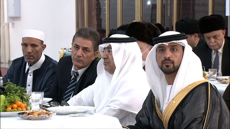 جانب من مراسم تأبين الشيخ خليفة بن زايد آل نهيان في تركمانستان