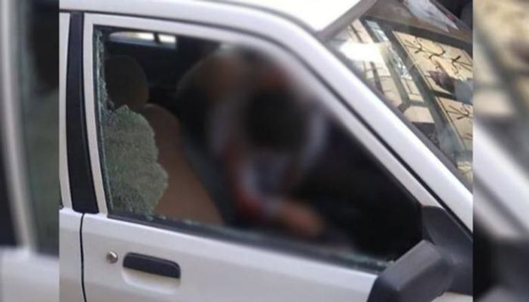الضابط الإيراني حسن صياد خدايي مقتولا في سيارته في طهران