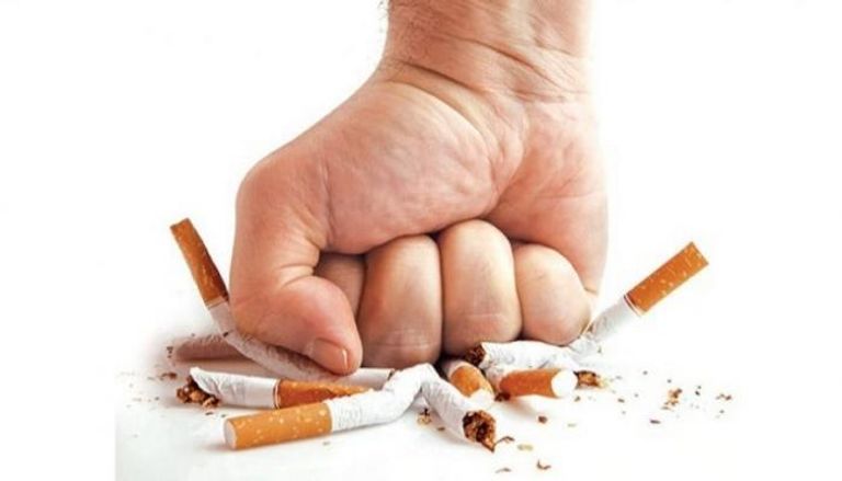 بريطانيا تنوي رفع سن التدخين إلى 21 عاما