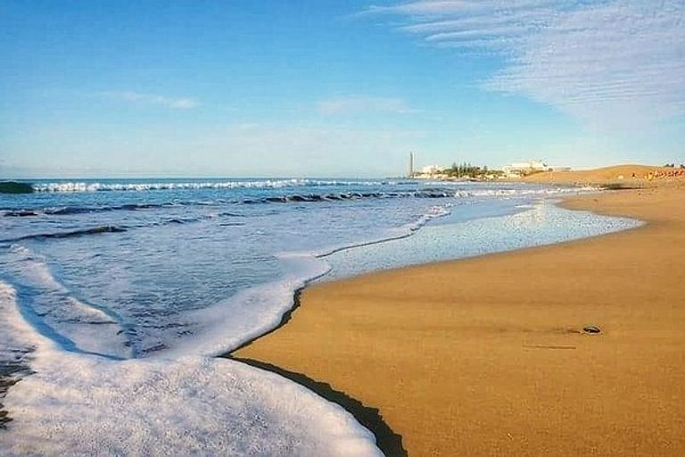 شاطئ ماسبالوماس في جزر الكناري أجمل شواطئ جزر الكناري لعام 2022