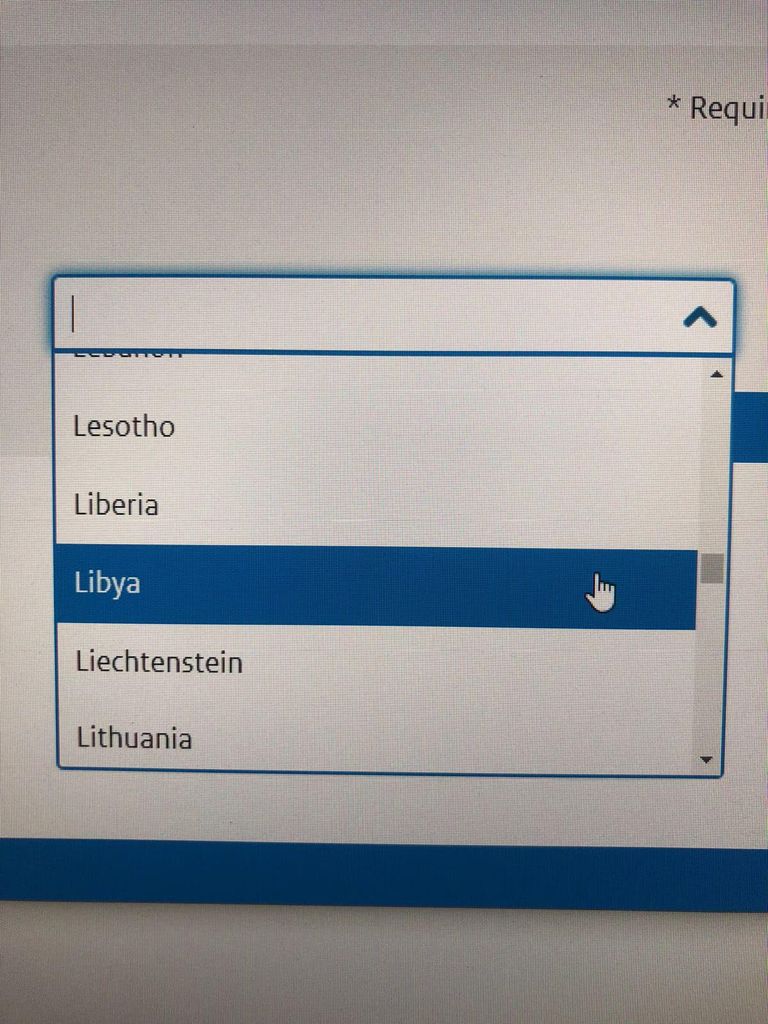 علما ليبيا وهولندا (أرشيفية)