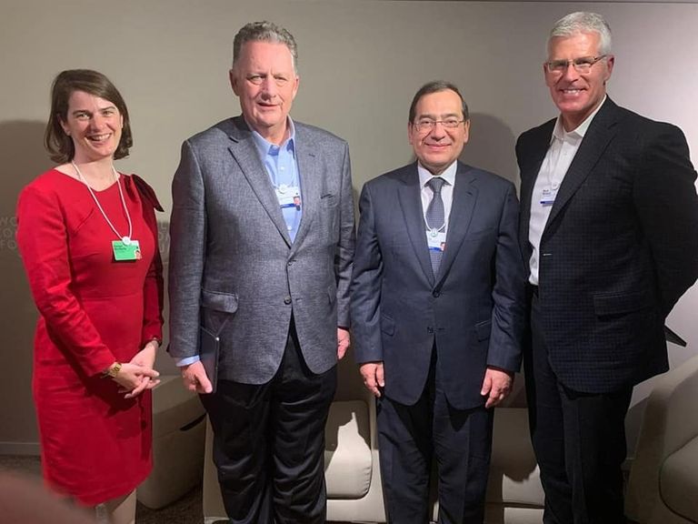 وزير البترول المصري طارق الملا أثناء مشاركته في دافوس وزير البترول المصري طارق الملا أثناء مشاركته في دافوس