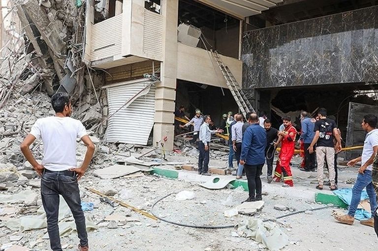 المبنى عقب انهياره