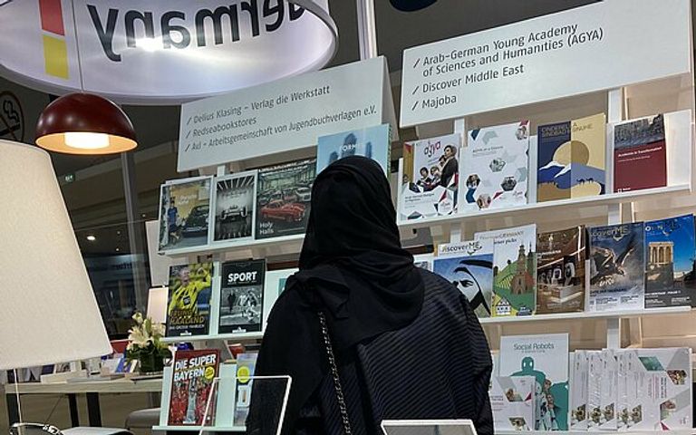 إرنست بيتر فيشر سفير جمهورية ألمانيا الاتحادية لدى الإمارات