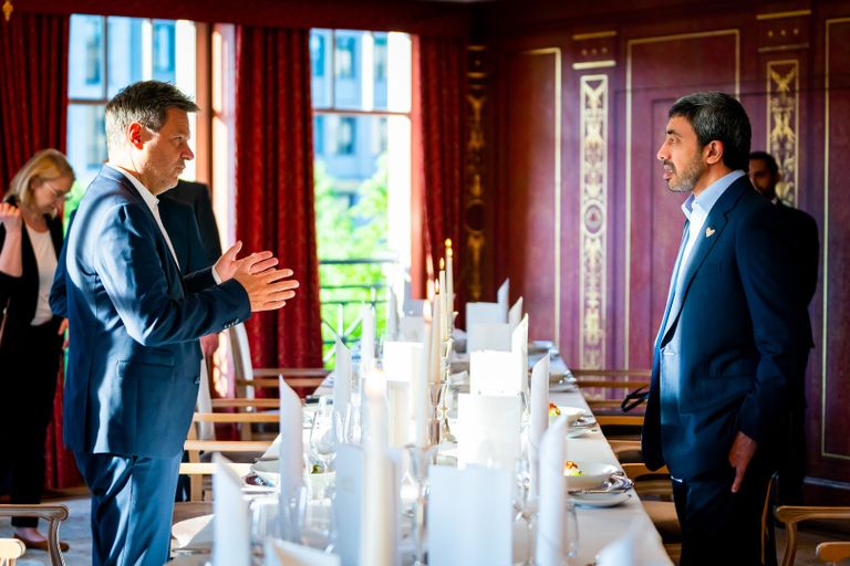 لقاء الشيخ عبدالله بن زايد آل نهيان وهابيك