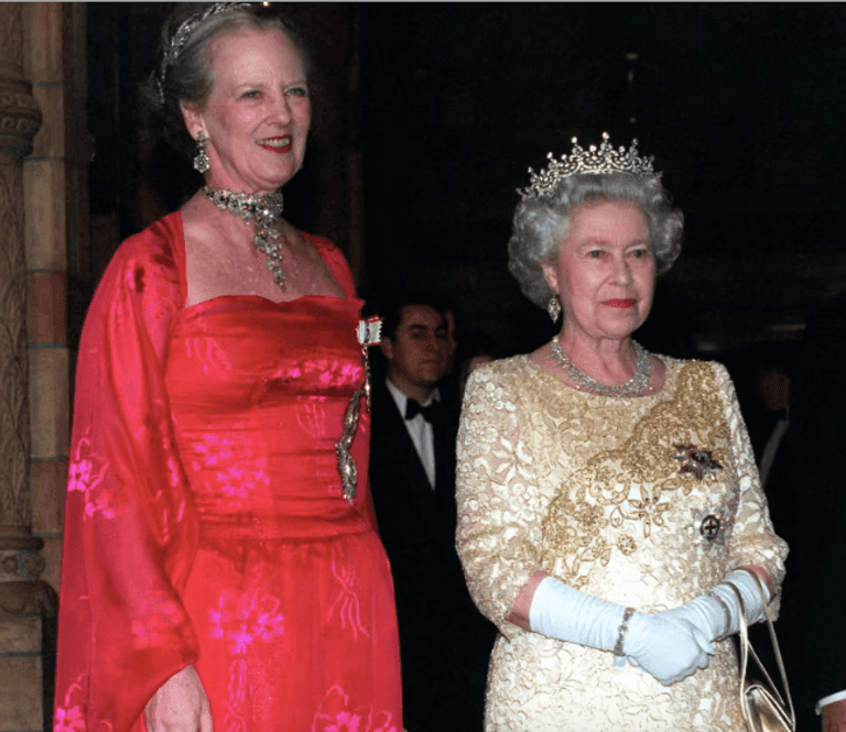 الملكة مارجريت والملكة إليزابيث