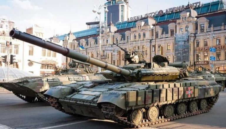 مجموعة من الدبابات الأوكرانية في كييف- أرشيفية