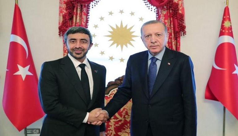 جانب من لقاء الرئيس التركي رجب طيب أردوغان والشيخ عبد الله بن زايد آل نهيان