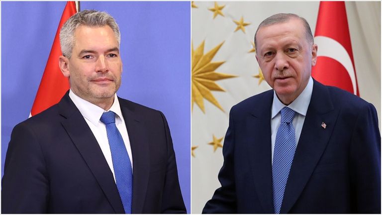 وزير الخارجية التركي خلال المؤتمر الصحفي مع نظيريه الروماني والبولندي