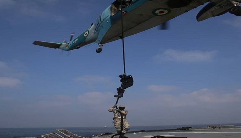 سفينة يونانية في الخليج العربي