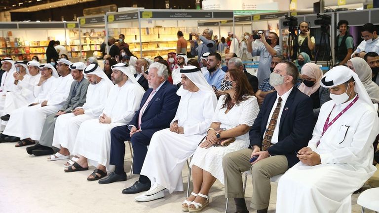 من فعاليات جلسة إطلاق النسخة الإنجليزية من كتاب مَن يجرؤ على الحلم