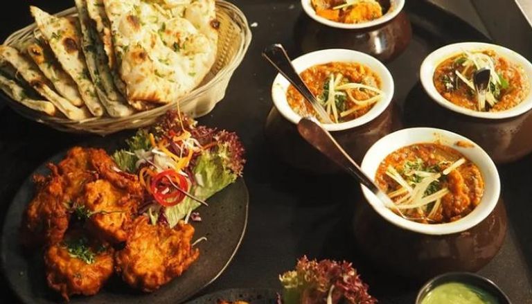 تناول الطعام في وقت متأخر ليلا يضر بصحة الجسم