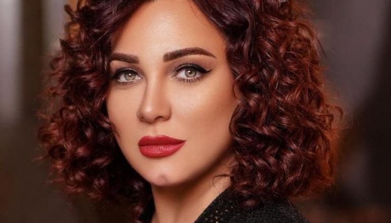 الفنانة السورية سلاف فواخرجي