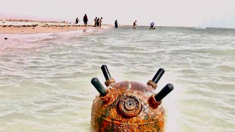 ألغام تم استخراجها من البحر الأحمر