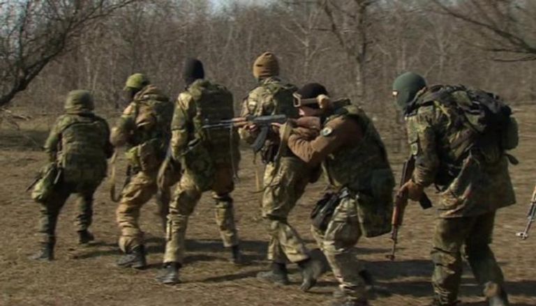 جنود من كتيبة آزوف الأوكرانية