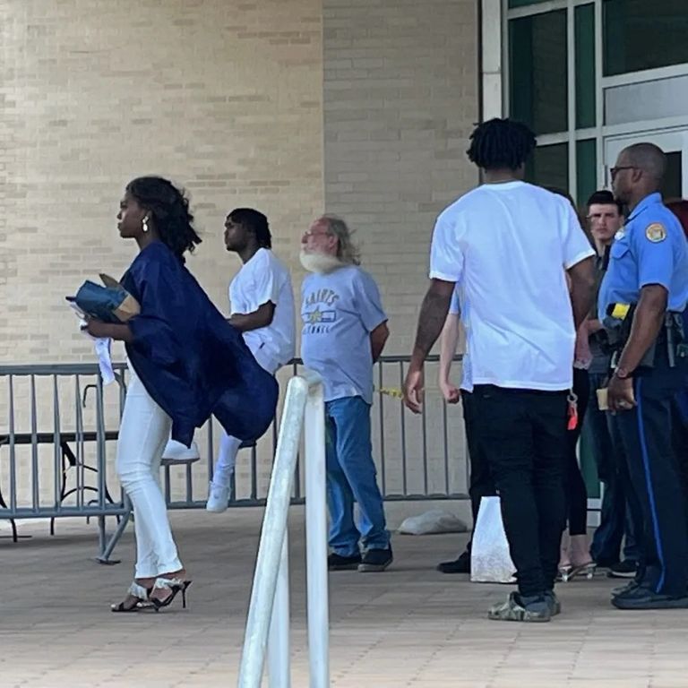 موقع إطلاق النار - شبكة فوكس نيوز