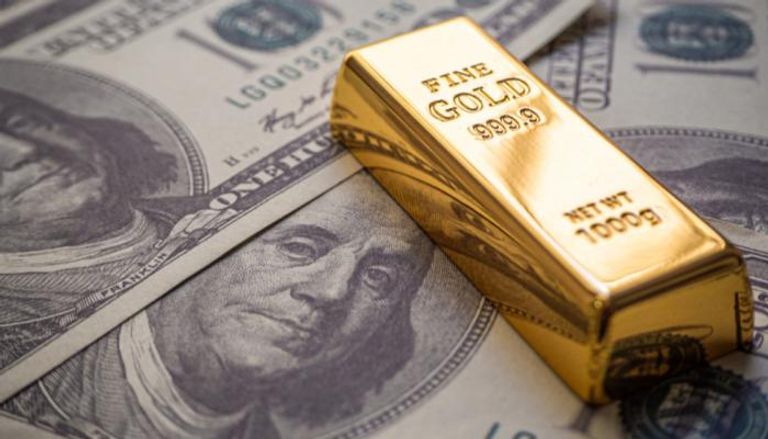 تراجع الذهب وارتفاع الدولار 