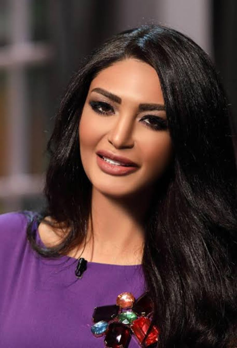 الإعلامية سالي عبد السلام