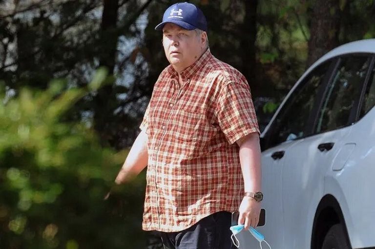 جون هينكلي، الذى أطلق النار على الرئيس الأمريكي السابق رونالد ريجان 