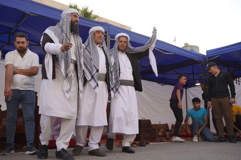 عرض فلكلوري في مهرجان تراث الموصل