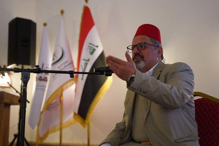 عرض فلكلوري في مهرجان تراث الموصل