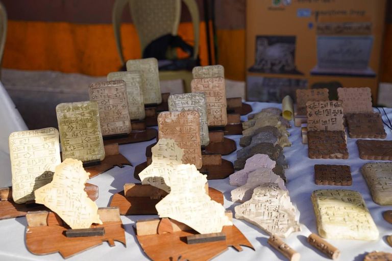 عرض فلكلوري في مهرجان تراث الموصل