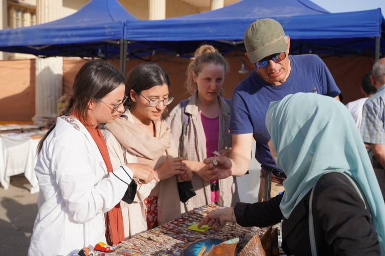 عرض فلكلوري في مهرجان تراث الموصل