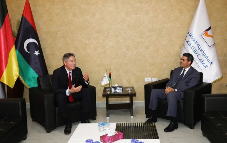 عضو المجلس الرئاسي الليبي مع السفير الألماني