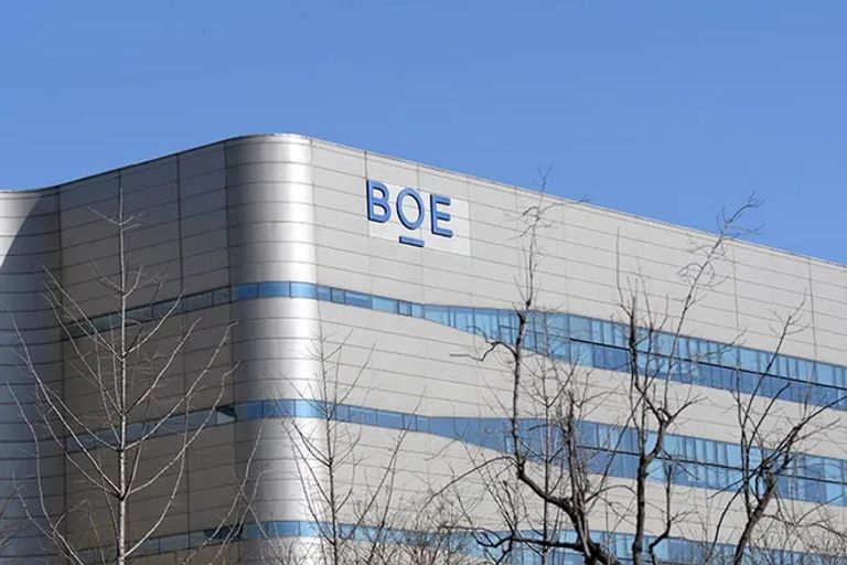 وانج دونج تشينج مؤسس مجموعة BOE الصينية