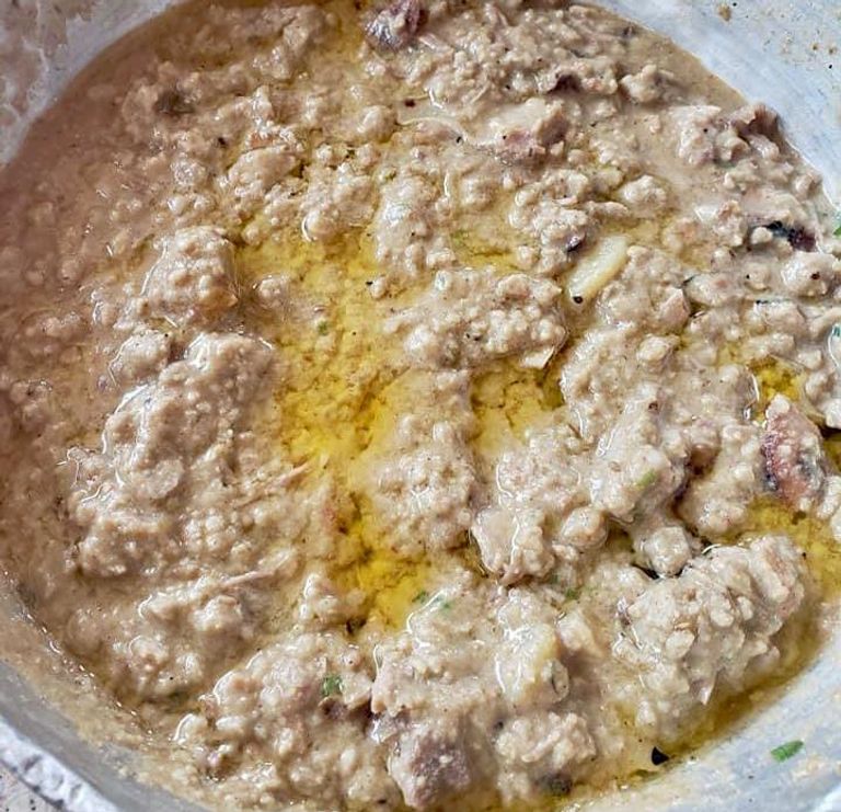 سوق شعبية في مدينة الحديدة