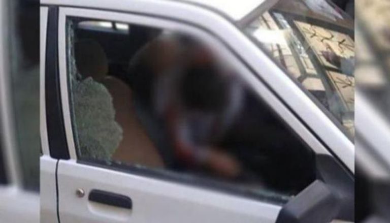 الضابط الإيراني حسن صياد خدائي مقتولا في سيارته في طهران