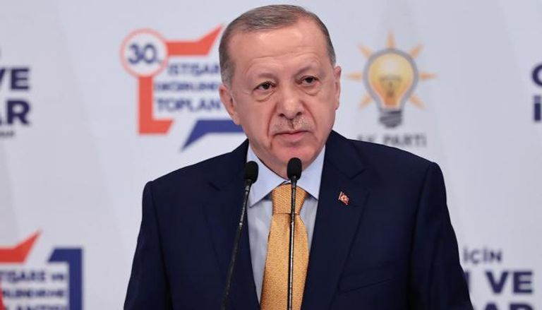 الرئيس التركي رجب طيب أردوغان خلال مشاركته بالاجتماع