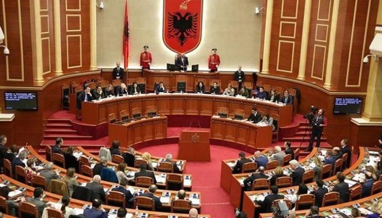 جلسة سابقة لبرلمان ألبانيا