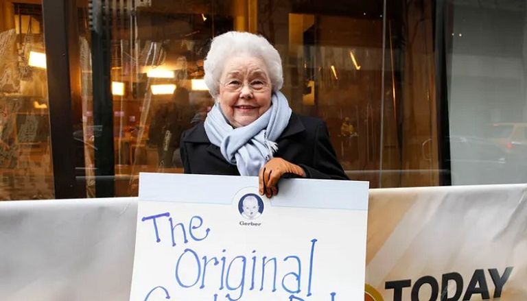 صورة آن تيرنر كوك على منتجات جيربر