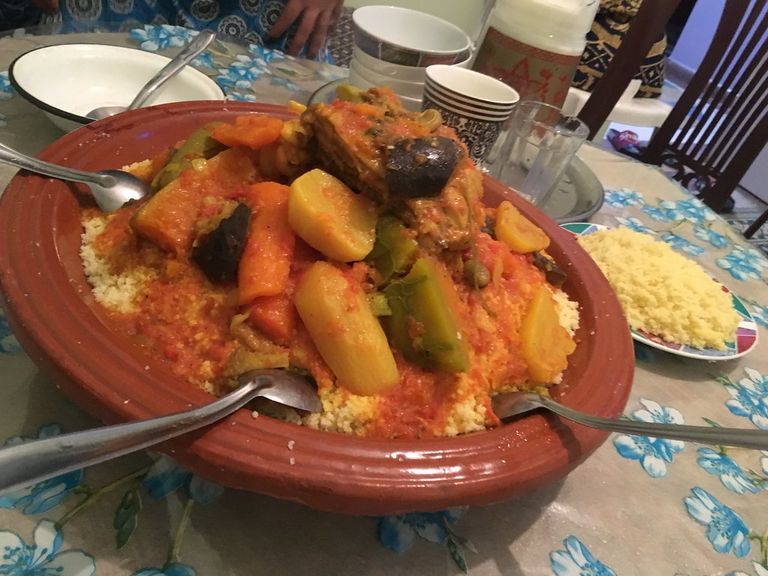 طبق الكسكسي التقليدي الجزائري