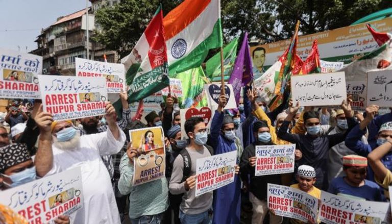 مسلمون في الهند خلال احتجاجات منددة بتصريحات مسيئة لمسؤولين 